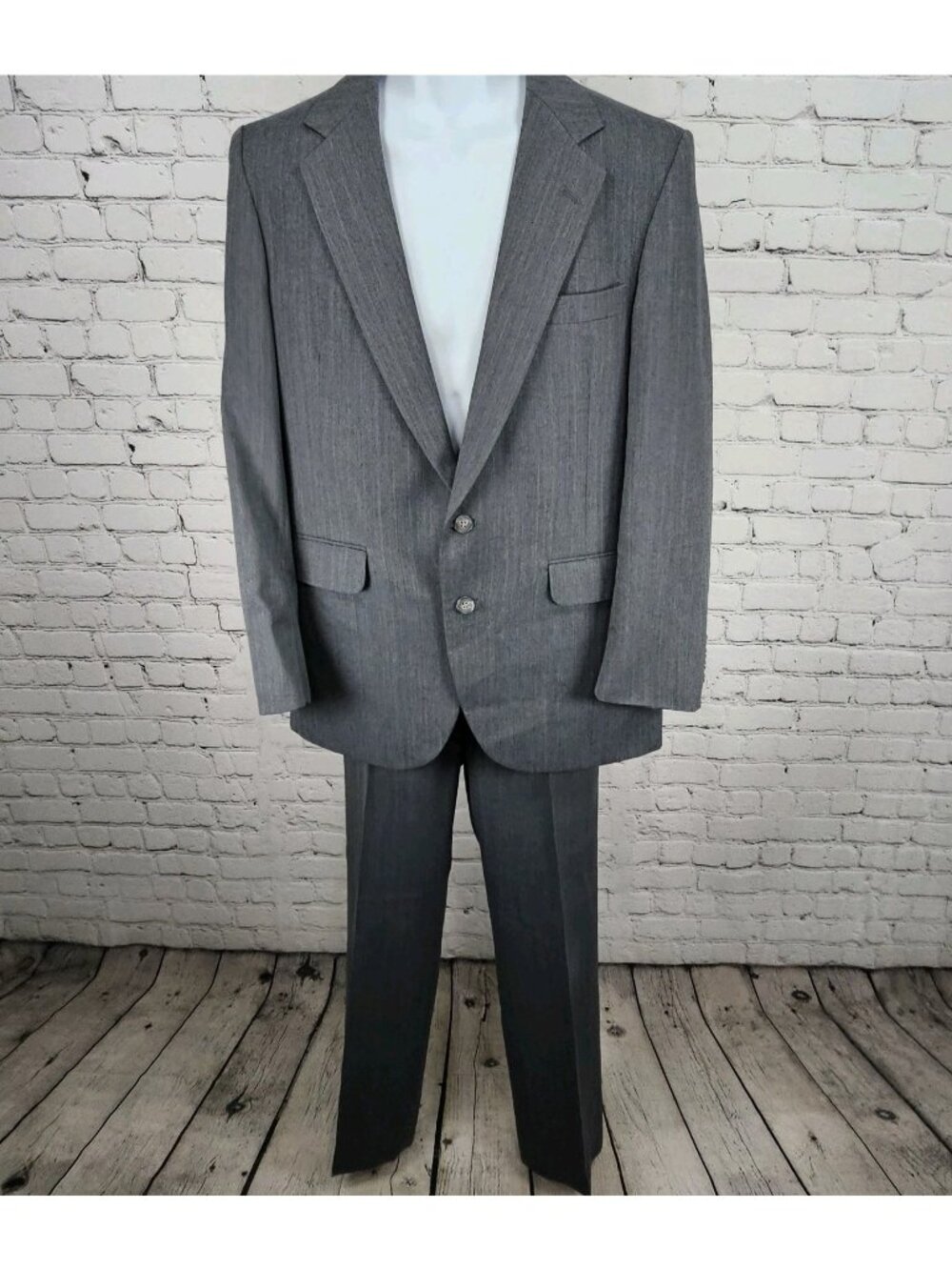 VTG Eagle Clothes Grey Pinestriped Full Suit Flat Front Notch Retro USA 42 33x32